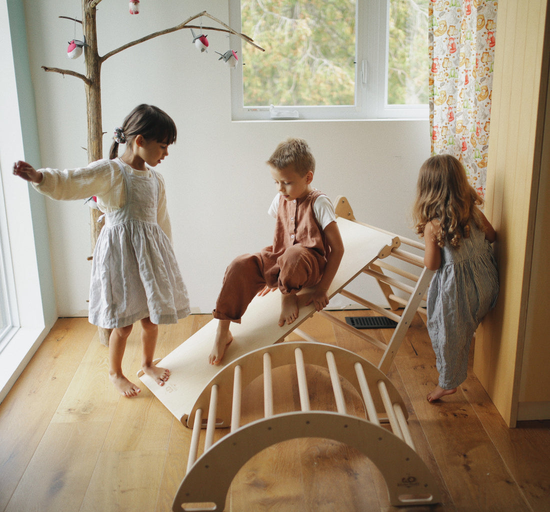 Rocking & Climbing Arch