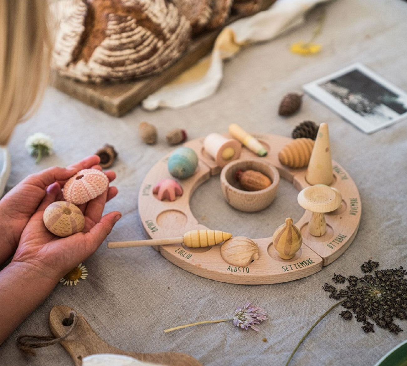 Wood Perpetual Calendar (English) – The Baby Footprint