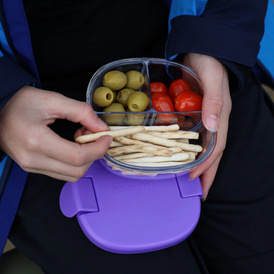 Compact Leakproof Snack Bowl with 3 Compartments