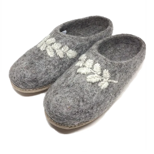 Youth & Adult Slipper