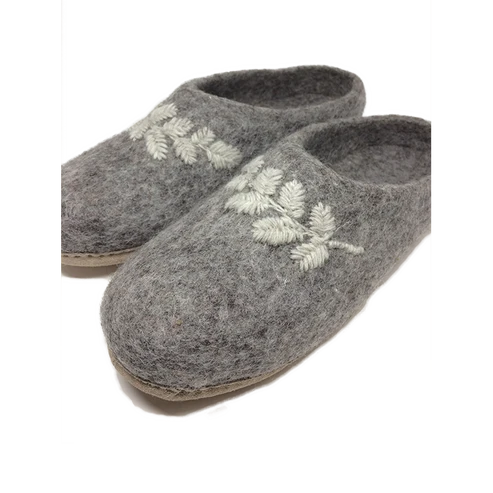Youth & Adult Slipper