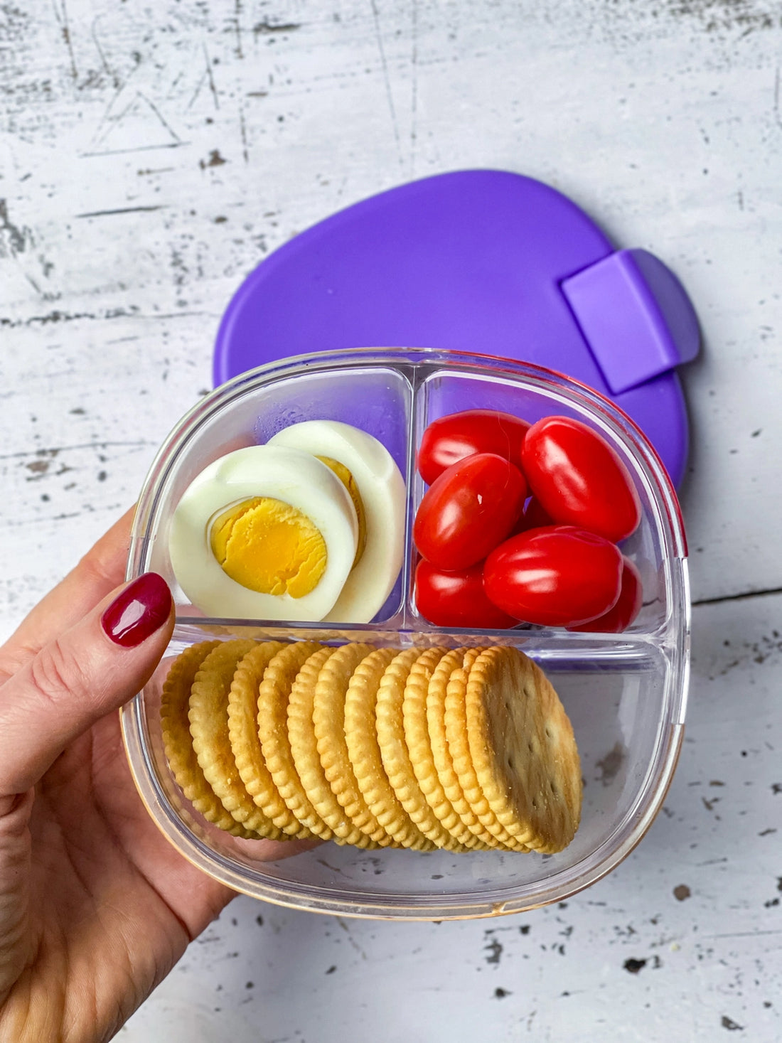 Compact Leakproof Snack Bowl with 3 Compartments