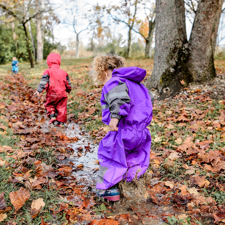 Oaki trail rain suit on children playing